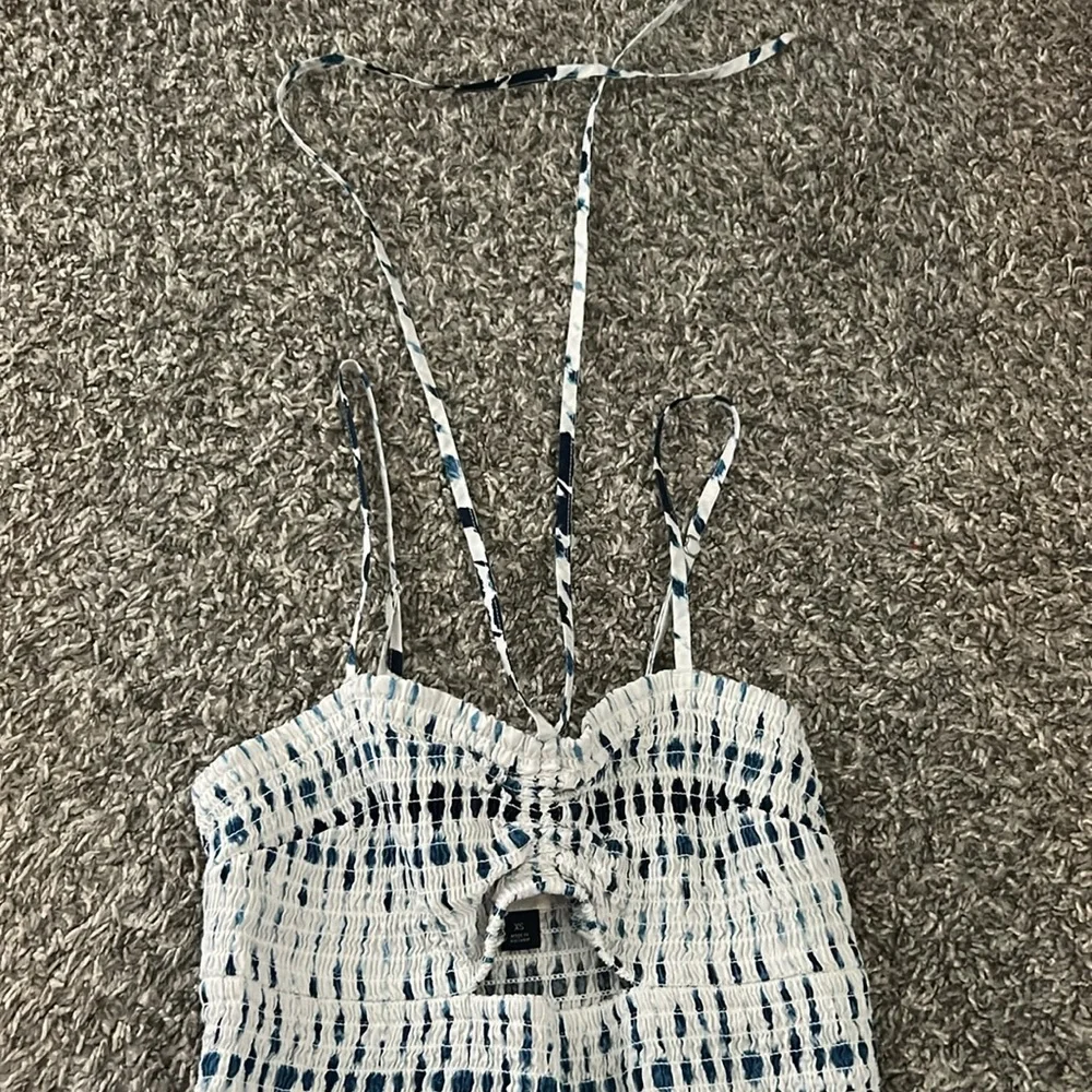 Halter style cut out maxi dress in shades of blue and white size XS women’s - Picture 3 of 8